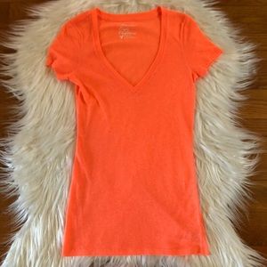American Eagle V-Neck Tee-Shirt